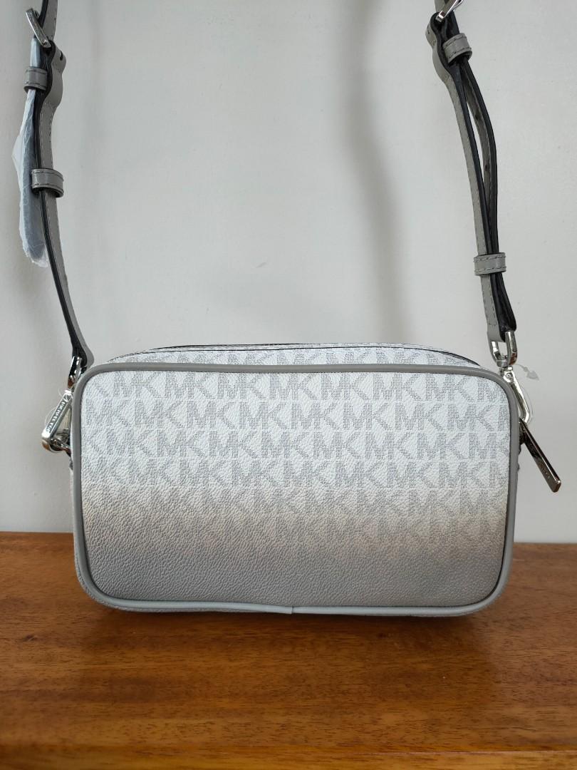 Michael kors connie hot sale sm camera bag