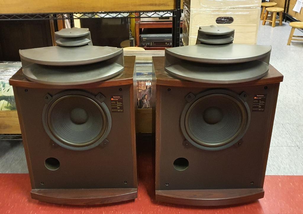 Technics top horn speakers