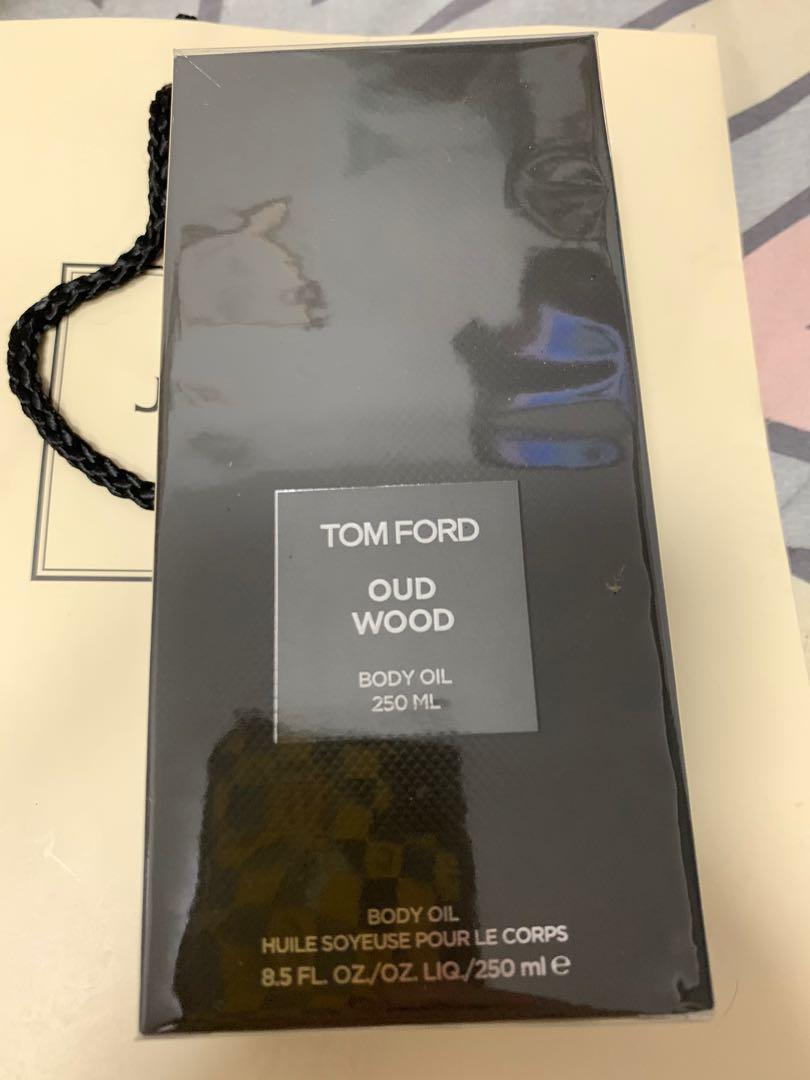 Tom Ford oud wood body oil 250ml, 美容＆化妝品, 沐浴＆身體護理, 沐浴及身體護理- 身體護理- Carousell