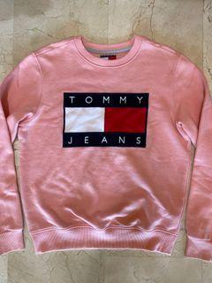 Tommy Jeans pink sweatshirt