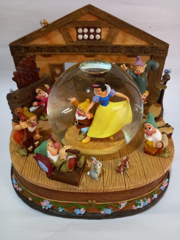 Vintage Disney Store Snow White & Seven Dwarfs Musical Snow Globe