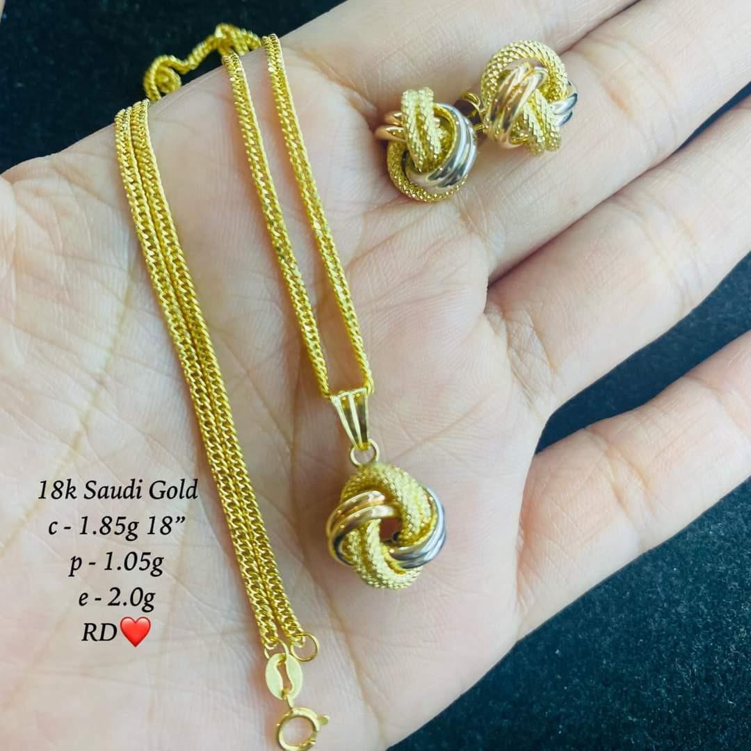 18K Saudi Gold Necklace, Women's Fashion, Jewelry & Organizers, Necklaces  on Carousell