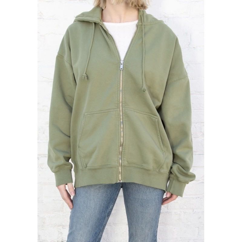 Brandy Melville Christy Hoodie in Light Tan (Oversized Fit), Women's  Fashion, Coats, Jackets and Outerwear on Carousell