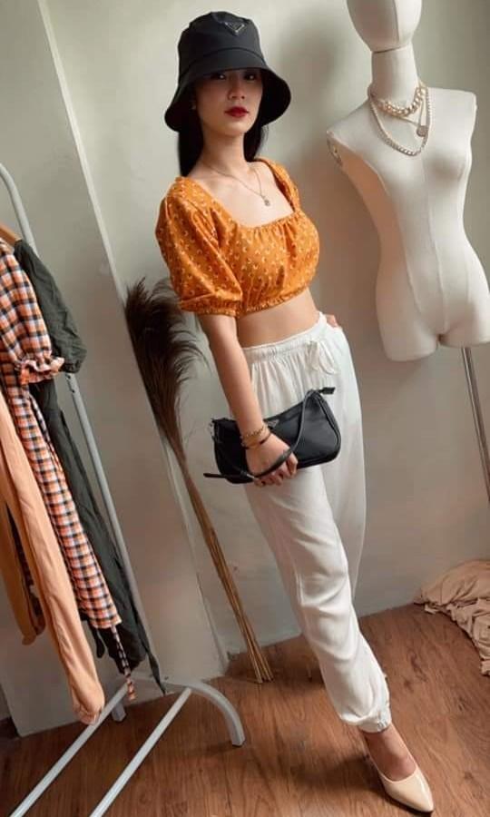 CLEARANCE SALE - CROPTOP & TOPS (Category: Others Tops) located in Mandaluyong City. Submitted by ysaibello (Listing ID 1105497345, Image 1). Description: Paubos Sale 🥳🎉 Freesize S-M frame Special Fabric/Cotton Spandex No huggling please 🙏🙏 Gcash Payment Same day delivery.