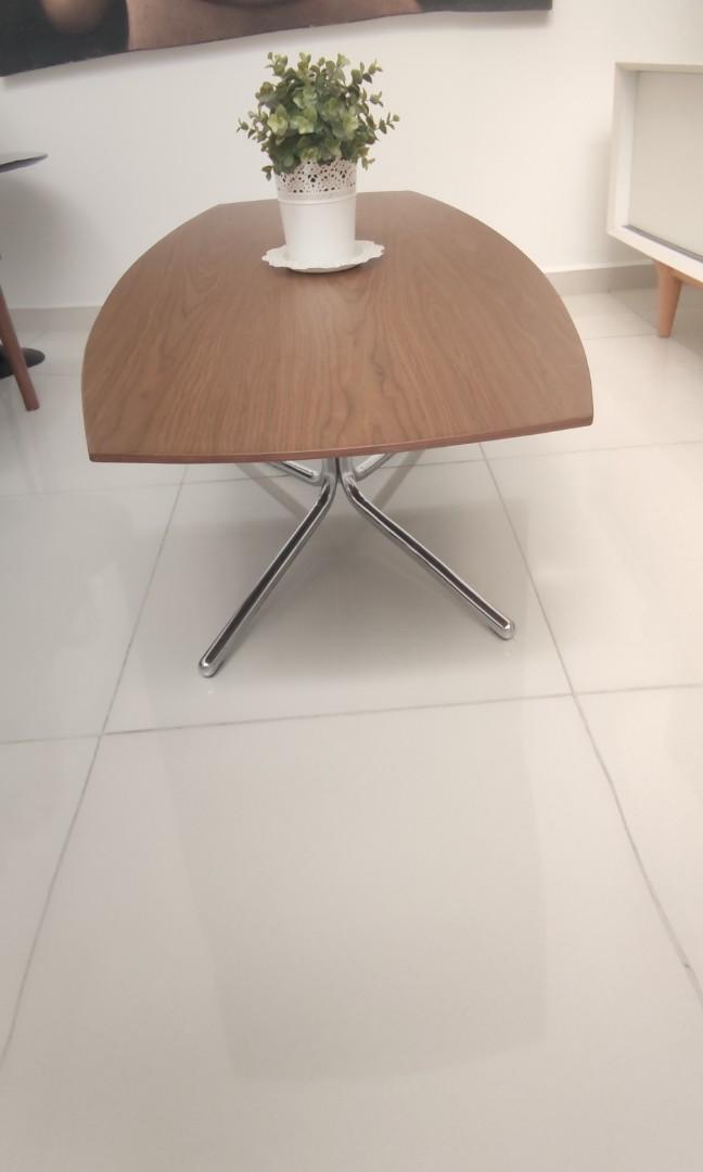 Coffee table (Category: Tables & Sets) located in Kuala Lumpur. Submitted by jack28tian (Listing ID 1105336696, Image 2). Description: .