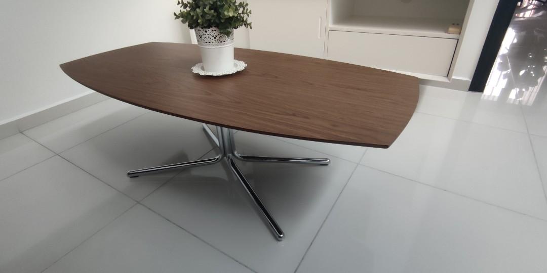 Coffee table (Category: Tables & Sets) located in Kuala Lumpur. Submitted by jack28tian (Listing ID 1105336696, Image 1). Description: .