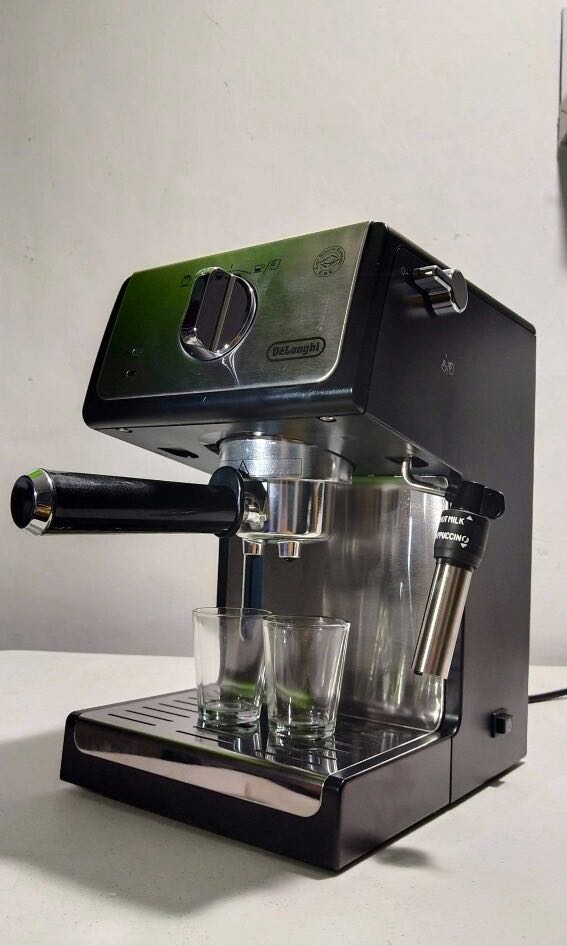 Delonghi Pump Espresso Maker ECP 35.31 