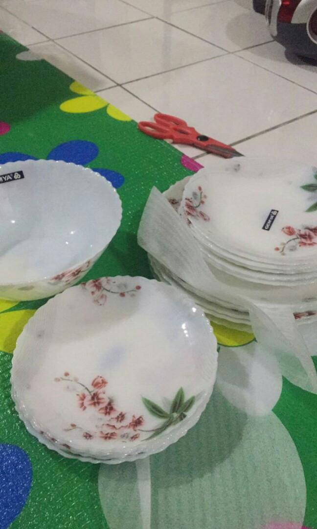 GEMYA DINNER SET 19 PCS, Furniture & Home Living, Kitchenware