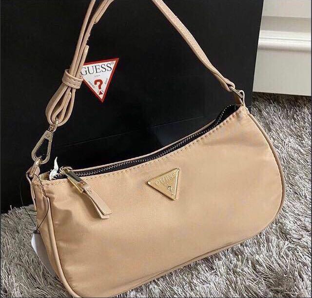 Guess Paris Shoulderbag, Fashion, Wanita di Carousell