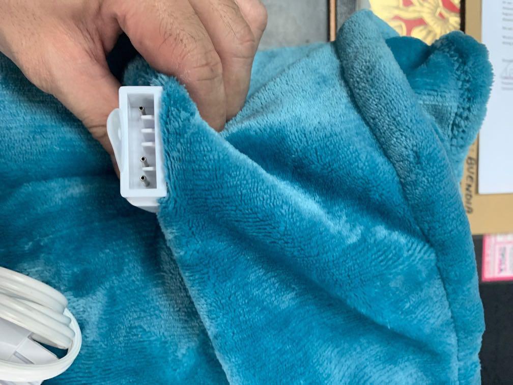Homech Heated Plush Blanket, Furniture & Home Living, Furniture, Bed