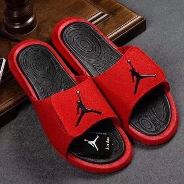 Jordan best sale red slippers