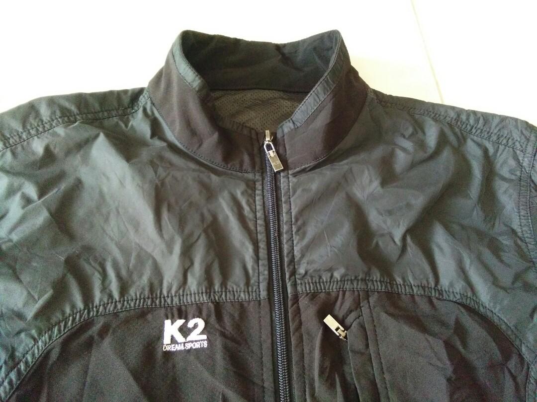 K2 jacket (Category: Hoodies) located in Kuala Terengganu. Submitted by de.pickers.bundle (Listing ID 1105428939, Image 3). Description: Tag saiz XL Pit 22 Labuh 28 kaler x faded, ad pinhole d lengan pos dfod J&T 863.