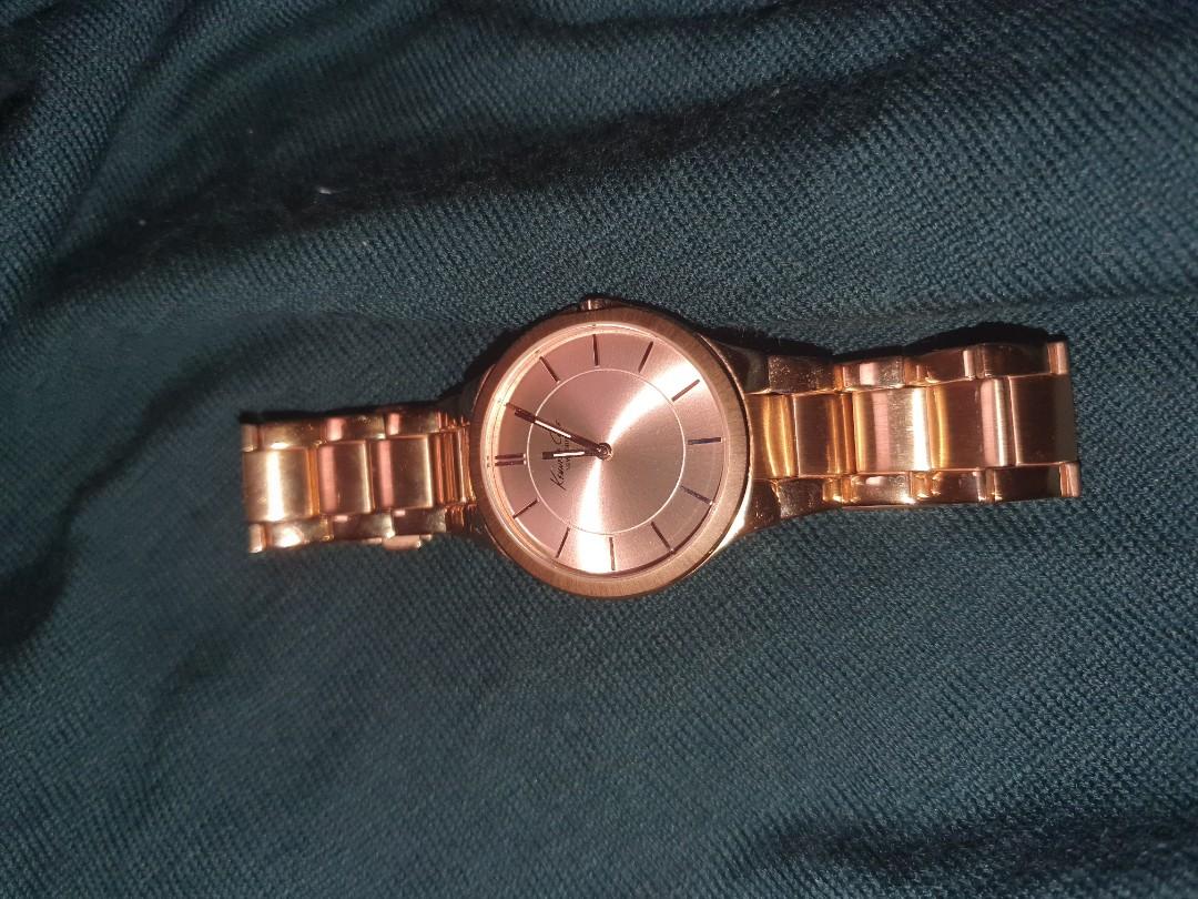 Kenneth Cole Rose gold (Category: Women's Watches) located in Caloocan City. Submitted by ranation (Listing ID 1105408941, Image 2). Description: kenneth Cole Rose gold issue - need to change for new battery only wore thrice no box.