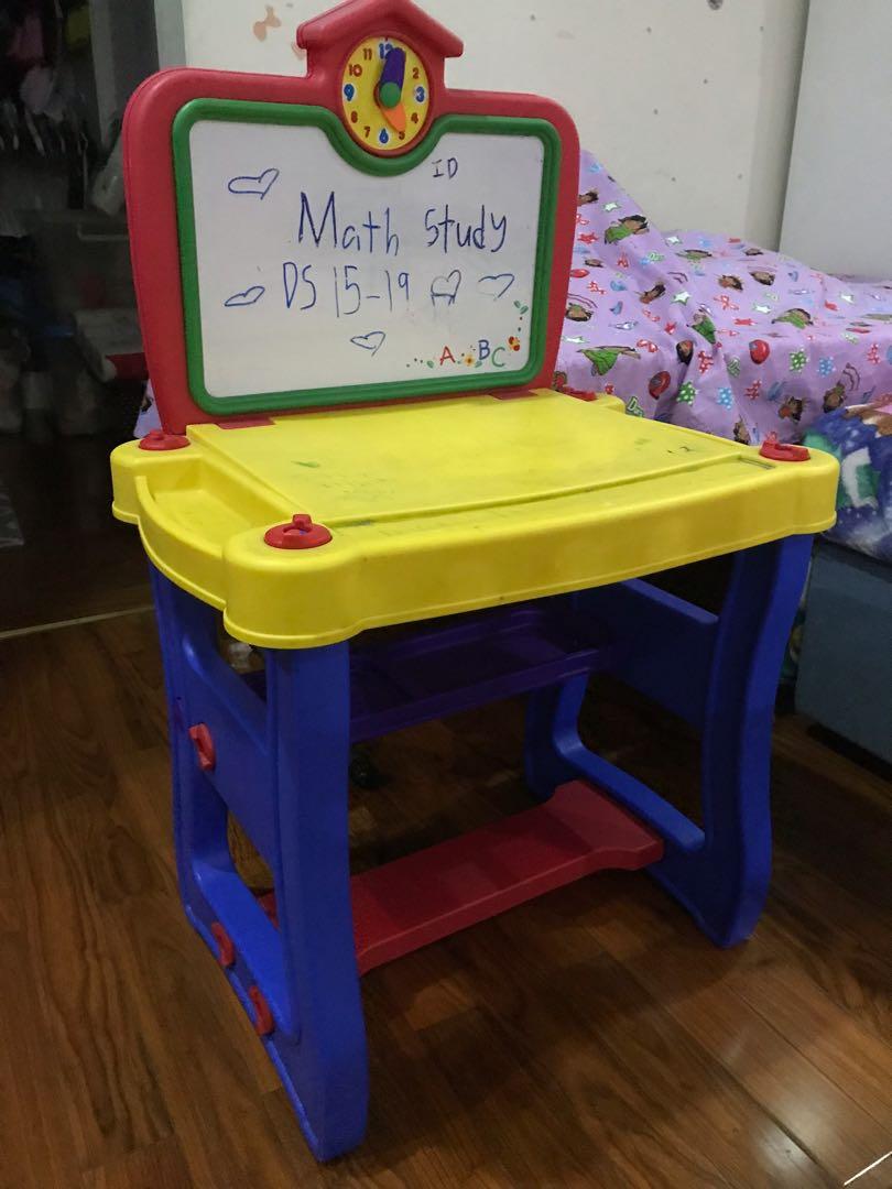 Kids table & chair w/ whiteboard (Category: Kids Tables & Chairs) located in Makati City. Submitted by jerryes (Listing ID 1105354807, Image 3). Description: Durable kids table and chair perfect in mixing play and school.