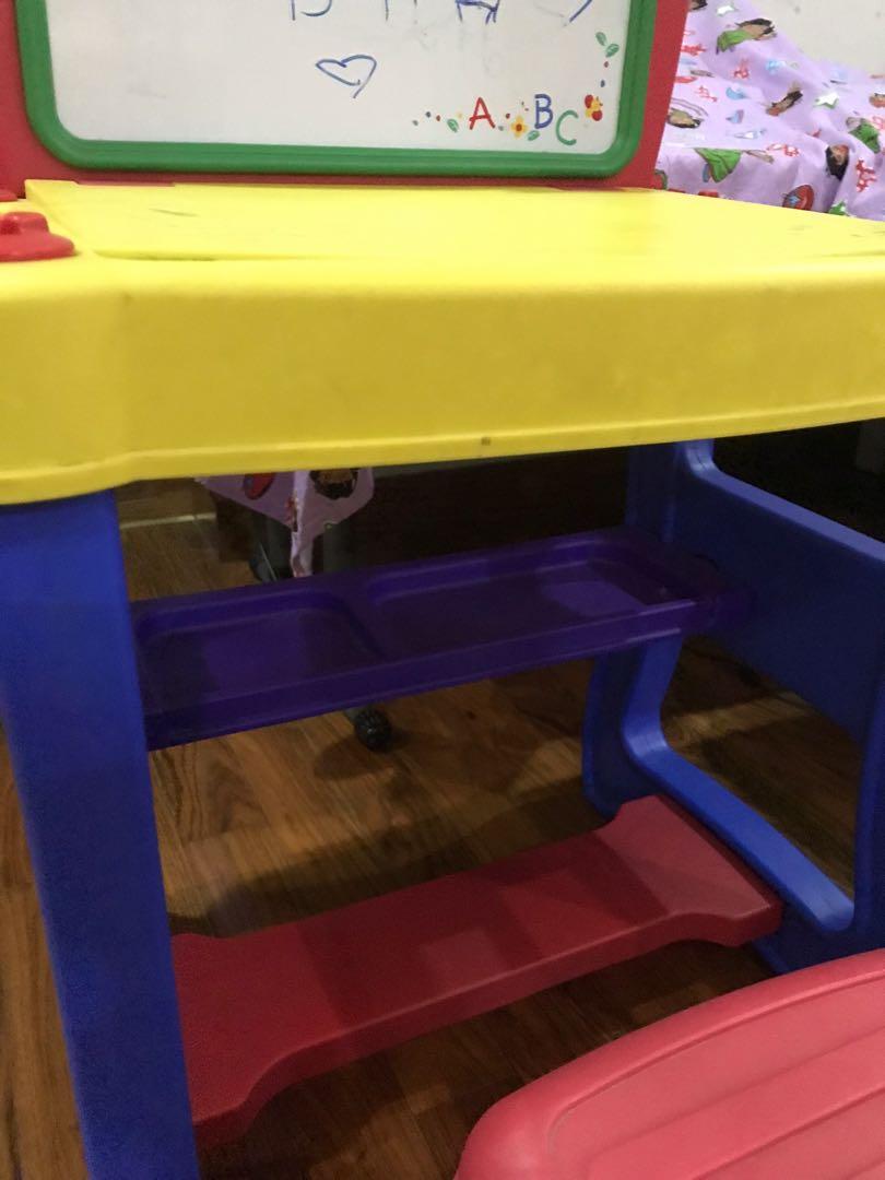 Kids table & chair w/ whiteboard (Category: Kids Tables & Chairs) located in Makati City. Submitted by jerryes (Listing ID 1105354807, Image 2). Description: Durable kids table and chair perfect in mixing play and school.