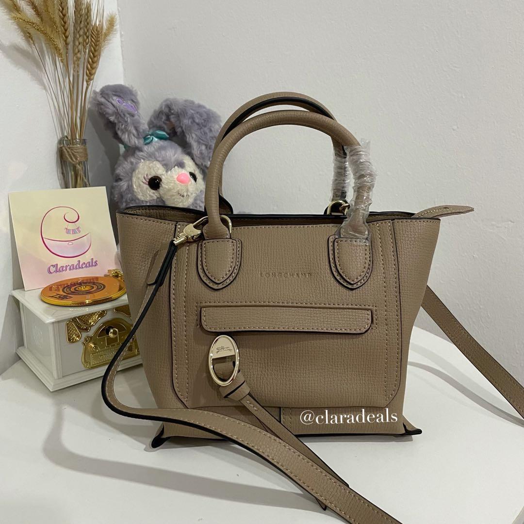Longchamp hotsell mailbox wallet