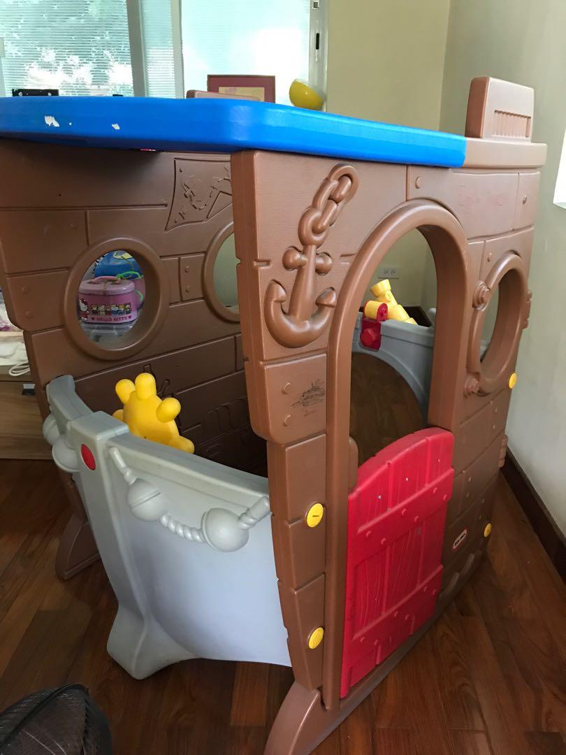 Little tikes pirate ship hot sale playhouse