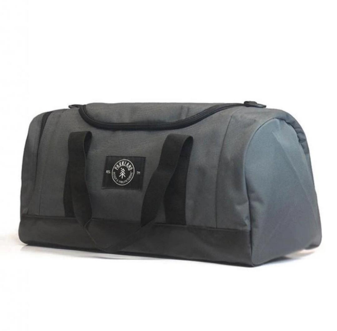 PARKLAND PEAK SMALL DUFFLE SKYLINE BNWT Men s Fashion Bags