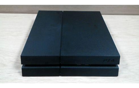 concert Tanzania pit PS4 FAT 1TB GOOD CONDITION WITH DS4 & FIFA 17, Video Gaming, Video Game  Consoles, PlayStation on Carousell