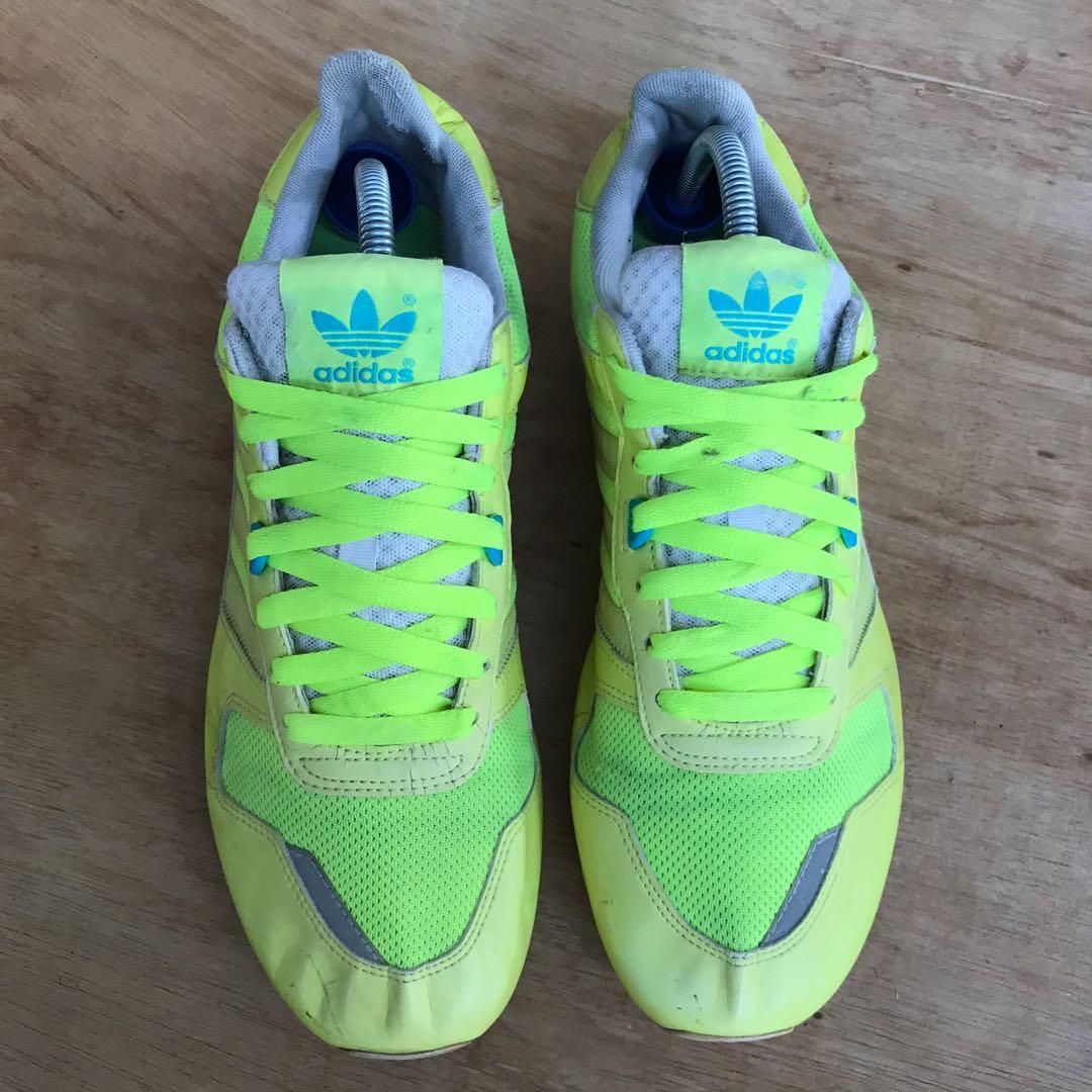 SALES LOCKDOWN TAPAK KERAS Adidas ZX 700 Size 9.5 UK