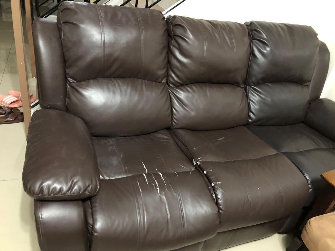 Second hand 2025 recliner sofa