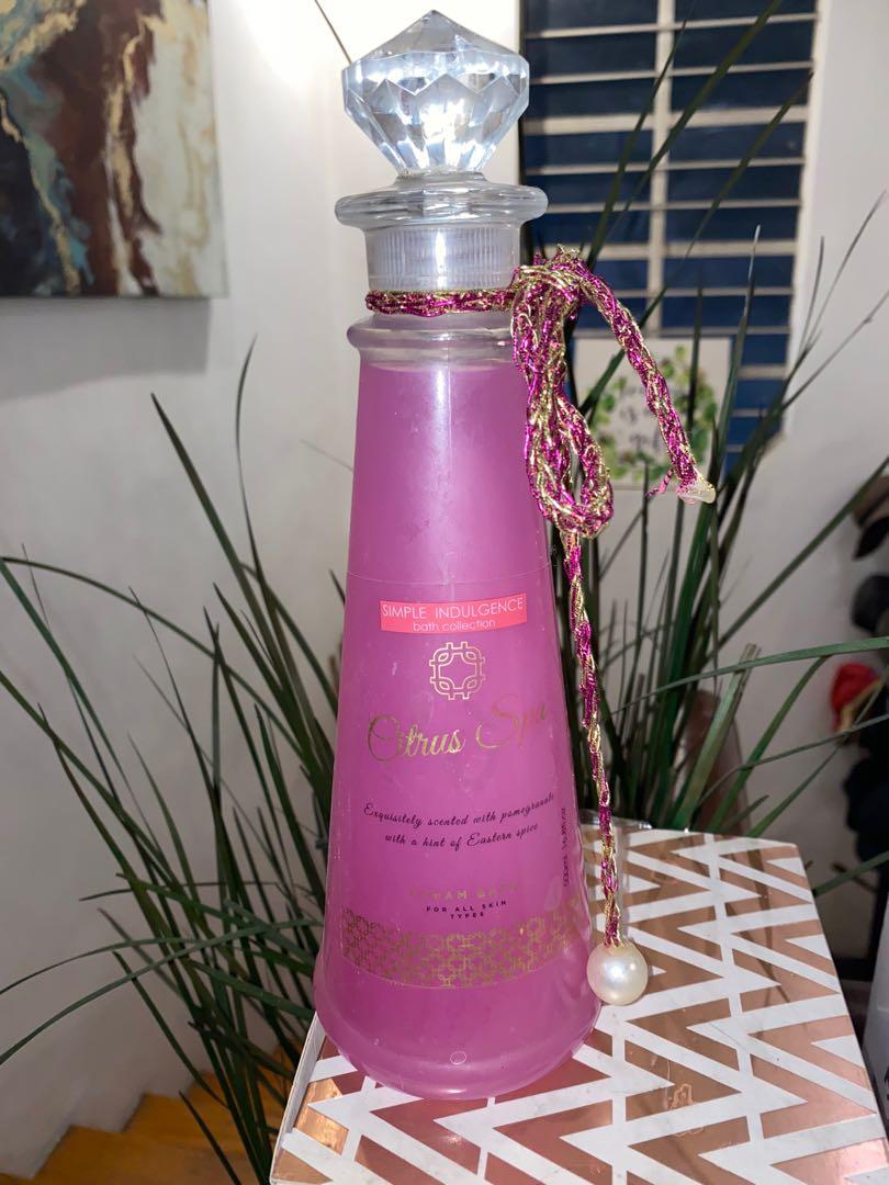 Simple indulgence citrus spa body wash (Category: Bath) located in Manila. Submitted by foxydivas (Listing ID 1105456810, Image 2). Description: Brand new bought in u.s. Citrus spa scent Super fresh and great scent.