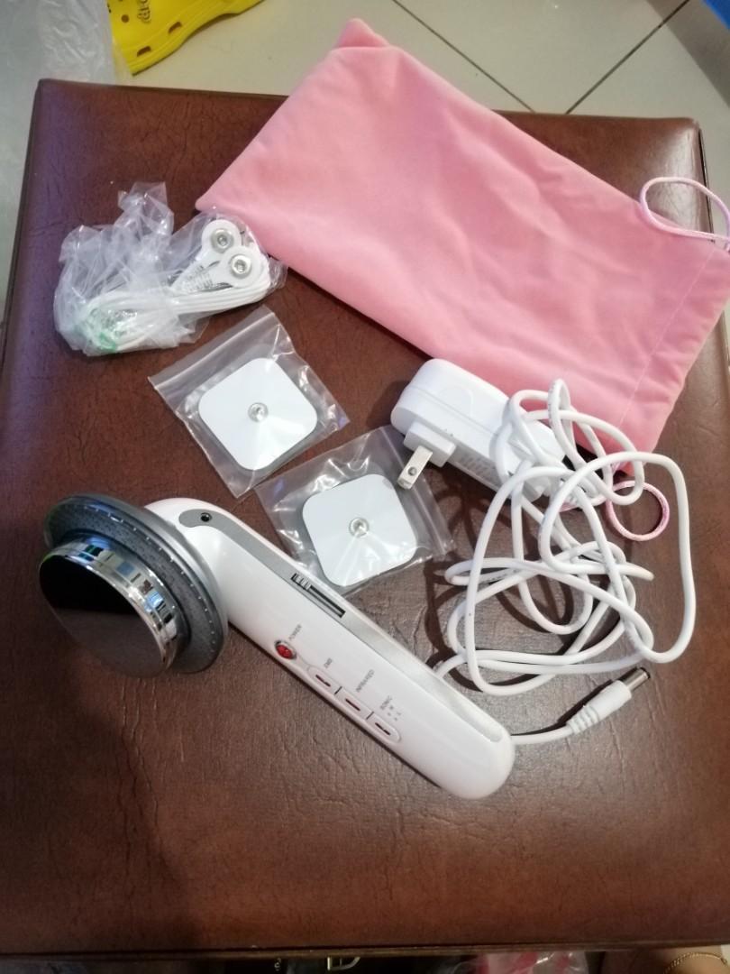 Slimming massager (Category: Massage Devices) located in Valenzuela. Submitted by Pinkantshoppe (Listing ID 1105379913, Image 2). Description: bought at shopee at 1500 used for several times lng in good condition sf shoulder by the buyer payment via gcash,bdo,bpi.