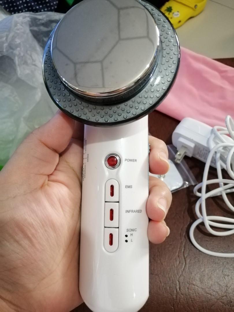 Slimming massager (Category: Massage Devices) located in Valenzuela. Submitted by Pinkantshoppe (Listing ID 1105379913, Image 1). Description: bought at shopee at 1500 used for several times lng in good condition sf shoulder by the buyer payment via gcash,bdo,bpi.