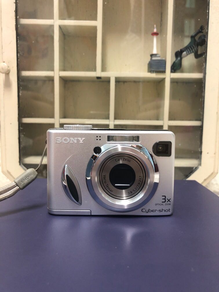 Sony Cybershot數位相機 型號DSCW7 , 相機攝影, 攝影機在旋轉拍賣