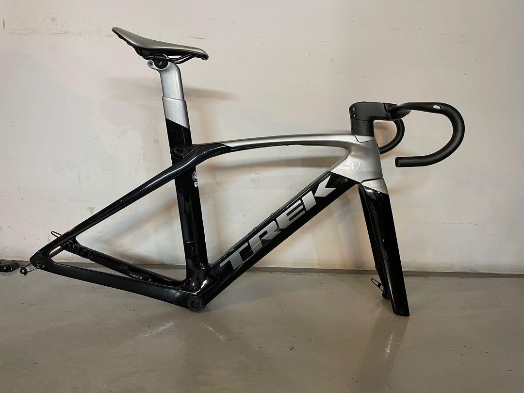 Trek Madone SLR7 2020 disc full frameset OCLV 700 carbon fiber integrated cockpit disc brake bb90