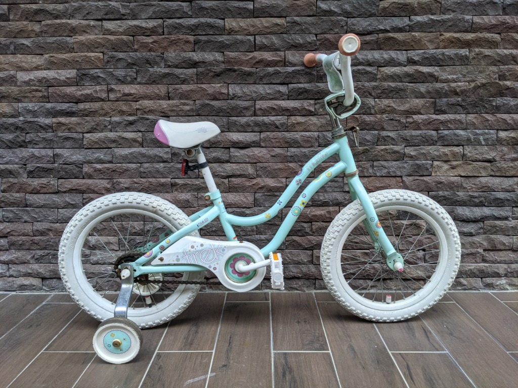 Trek Mystic 16
