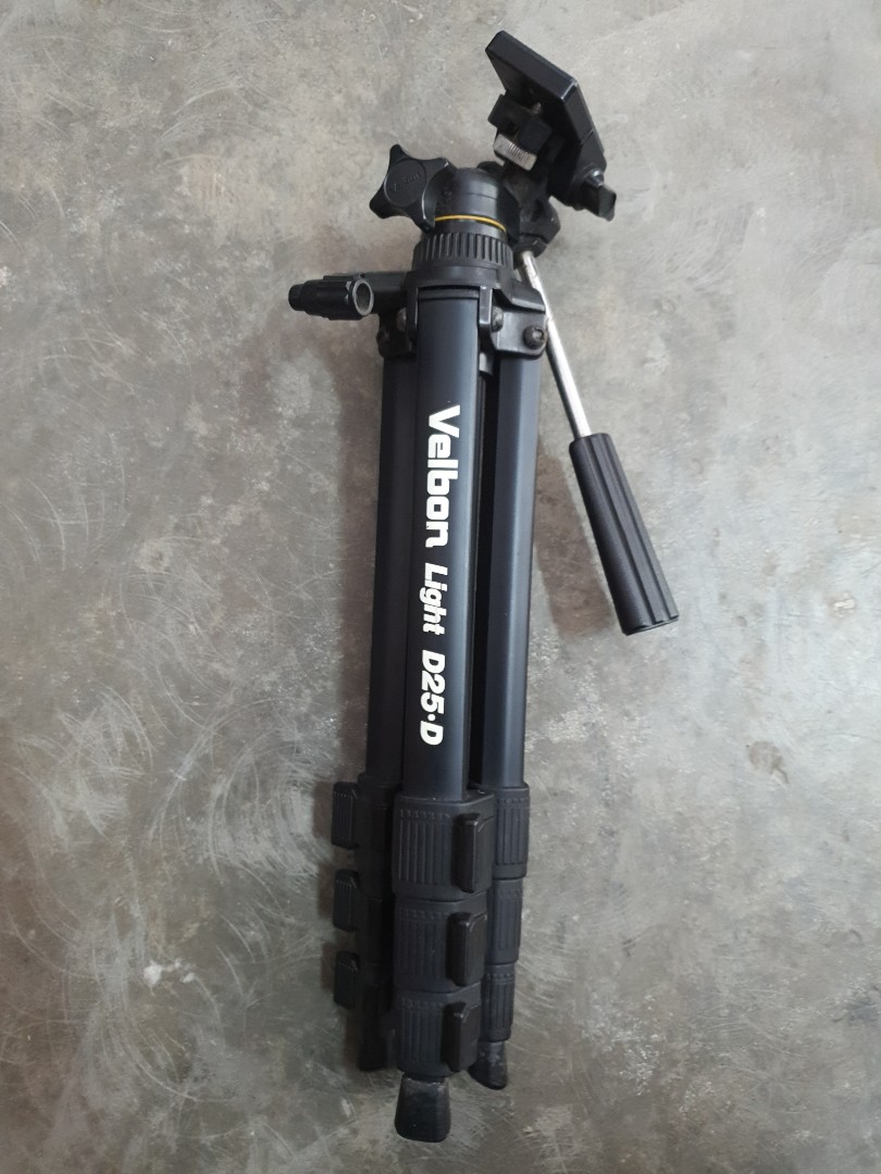 Velbon Light D25-D tripod used, Photography, Photography Accessories,  Tripods  Monopods on Carousell