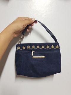 (Category: ) located in . Submitted by luxuryitems_ph (Listing ID 1105404571, Image 1). Description: .