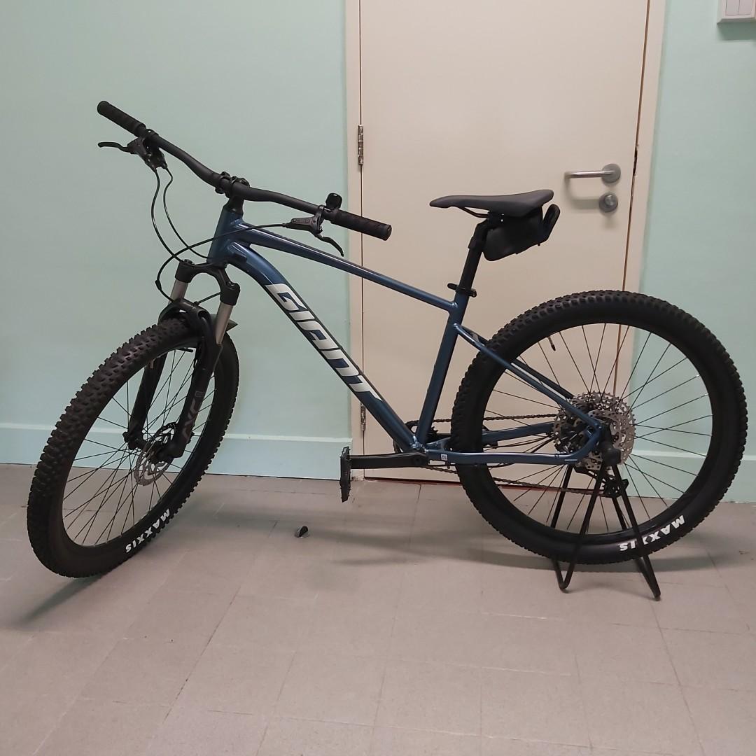 2021 Giant Talon 0 27.5 M, Sports 