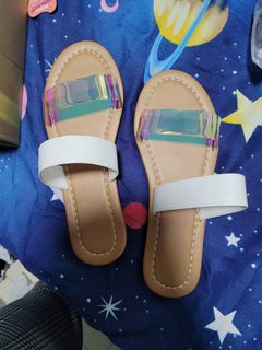 (Category: ) located in . Submitted by ishkacakery (Listing ID 1105586070, Image 1). Description: .