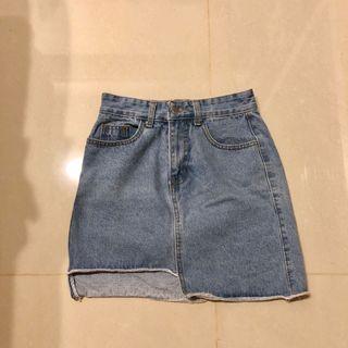 丹寧牛仔不規則微貼身短裙