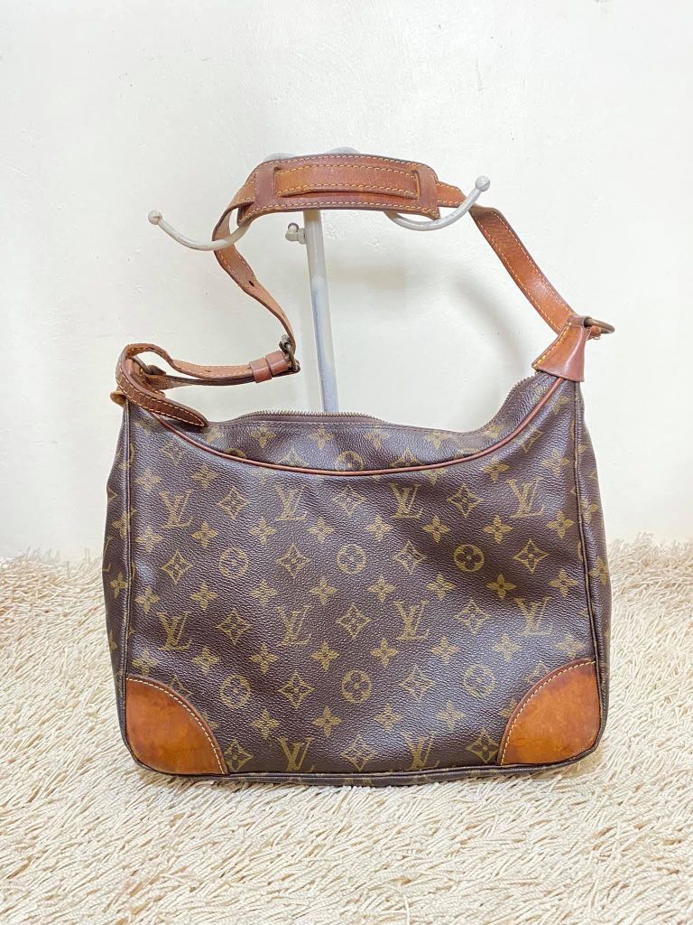 Louis Vuitton 2023-24FW Monogram Unisex Street Style Leather Small Shoulder  Bag (M82571)