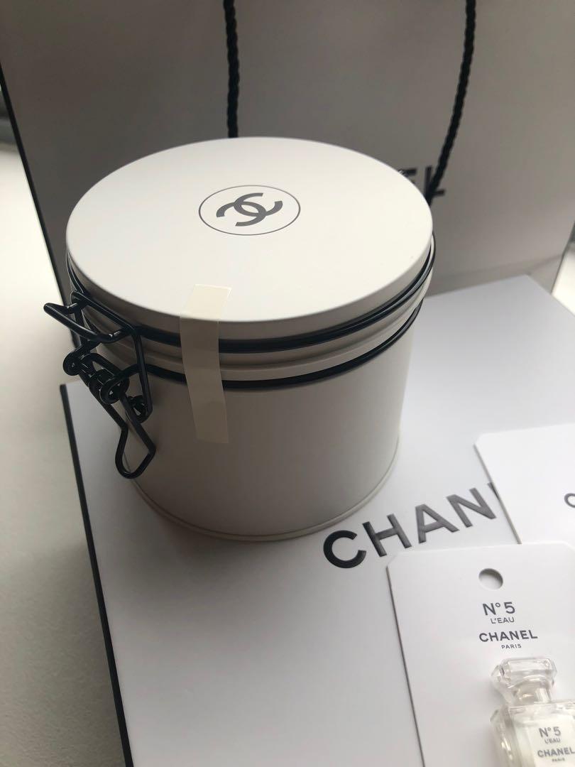 Free limited edition gifts* Chanel Factory 5 - N ̊5 The Bath Tablets,  Beauty & Personal Care, Bath & Body, Bath on Carousell