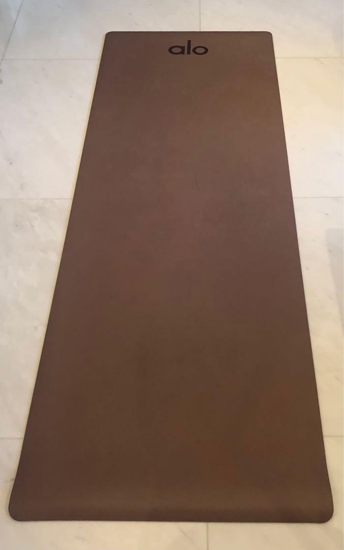 Alo Smoky Quartz Warrior Mat, Sports Equipment, Other Sports Equipment and  Supplies on Carousell