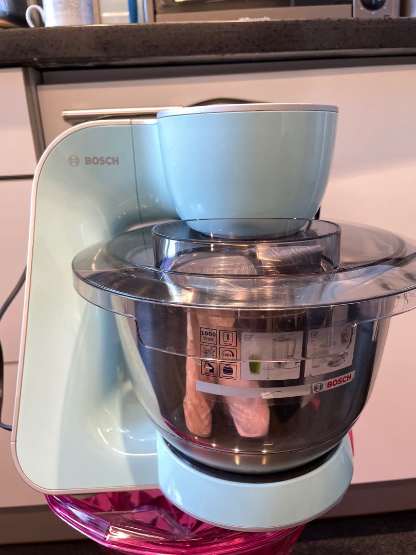 Bosch mum58020廚師機, 家庭電器, 廚房電器, 打蛋器及廚師機 - Carousell