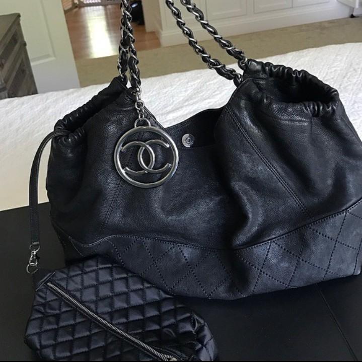 Yves Saint Laurent Black Smooth Calfskin Leather Small Cabas ChYc Bag - Yoogi's  Closet
