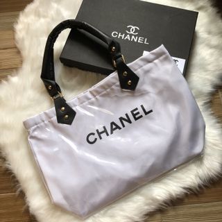 (Category: ) located in . Submitted by phinksummercollection (Listing ID 1102849713, Image 1). Description: .
