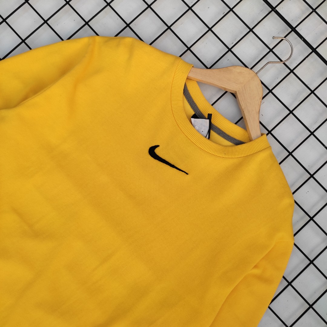 Crewneck NIKE CENTER (Rare), Fesyen 