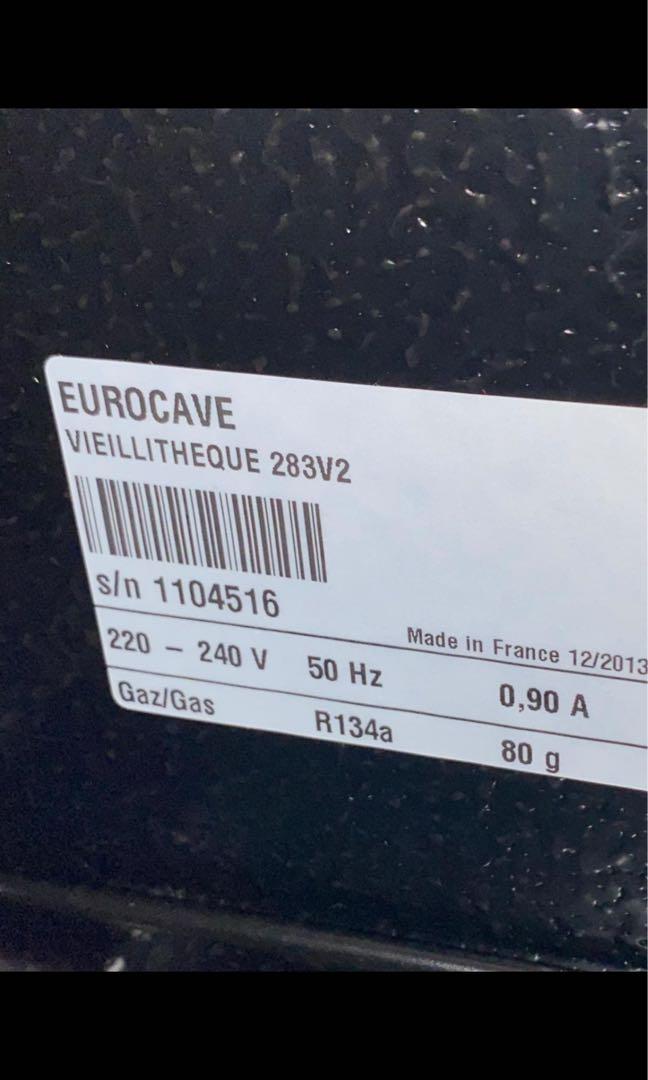 EuroCave wine fridge cellar v283 classic, TV & Home Appliances