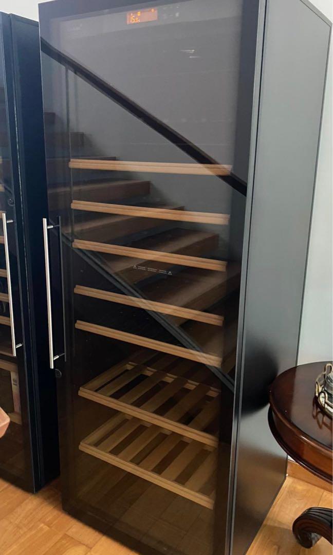 EuroCave wine fridge cellar v283 classic, TV & Home Appliances