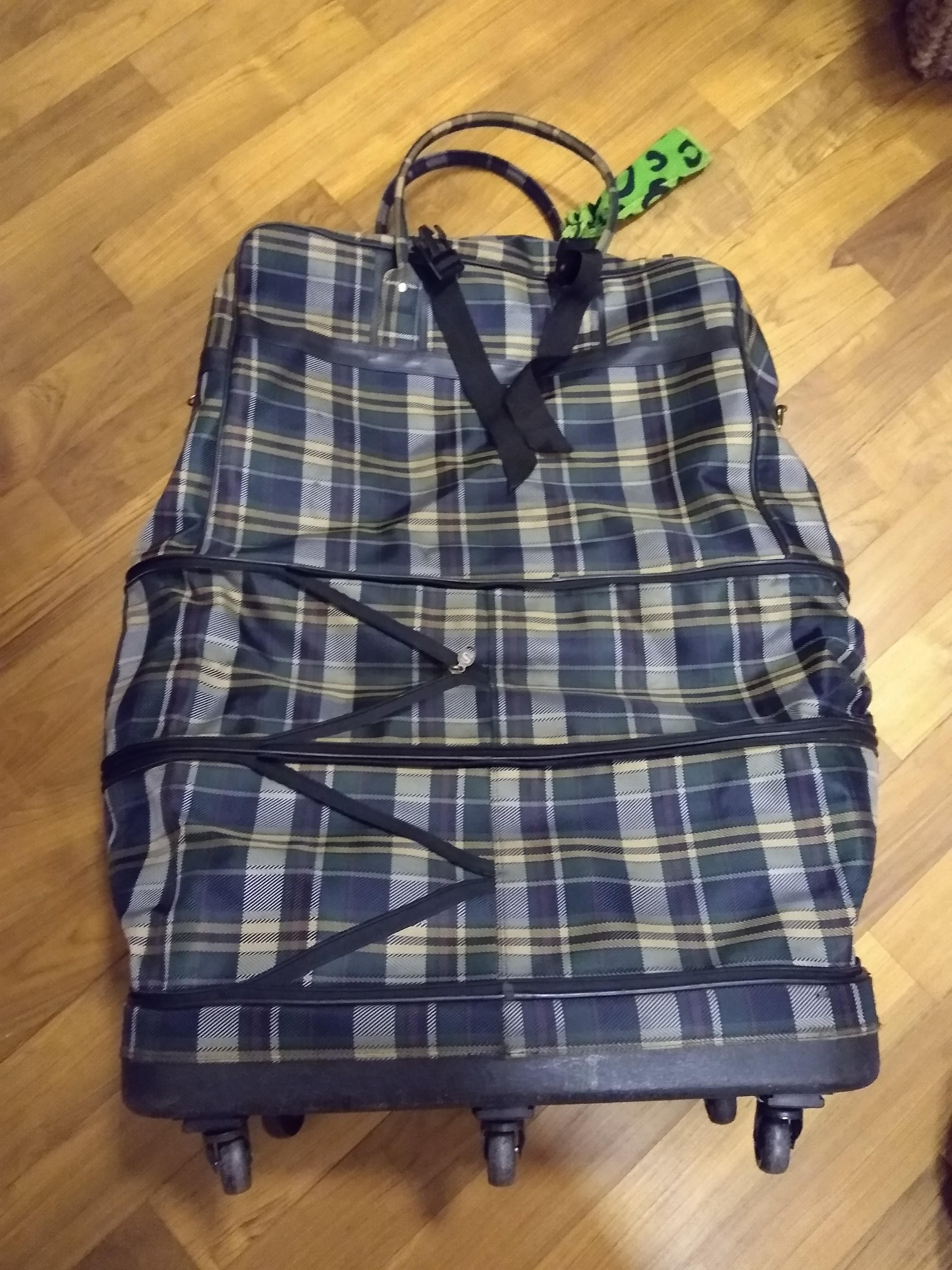 Expandable upright wheeled luggage, Hobbies & Toys, Travel, Luggage on