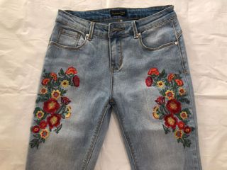 (Category: ) located in . Submitted by n.more (Listing ID 1105555959, Image 1). Description: .