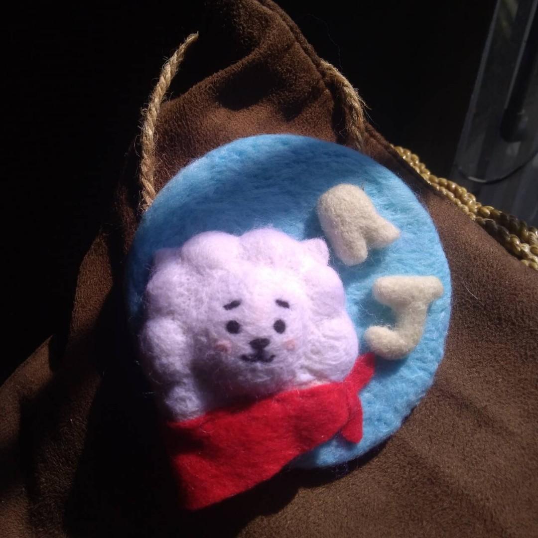 HANDMADE RJ BT21 NEEDLE FELT HANGING FRAME, Hobbies & Toys ...
