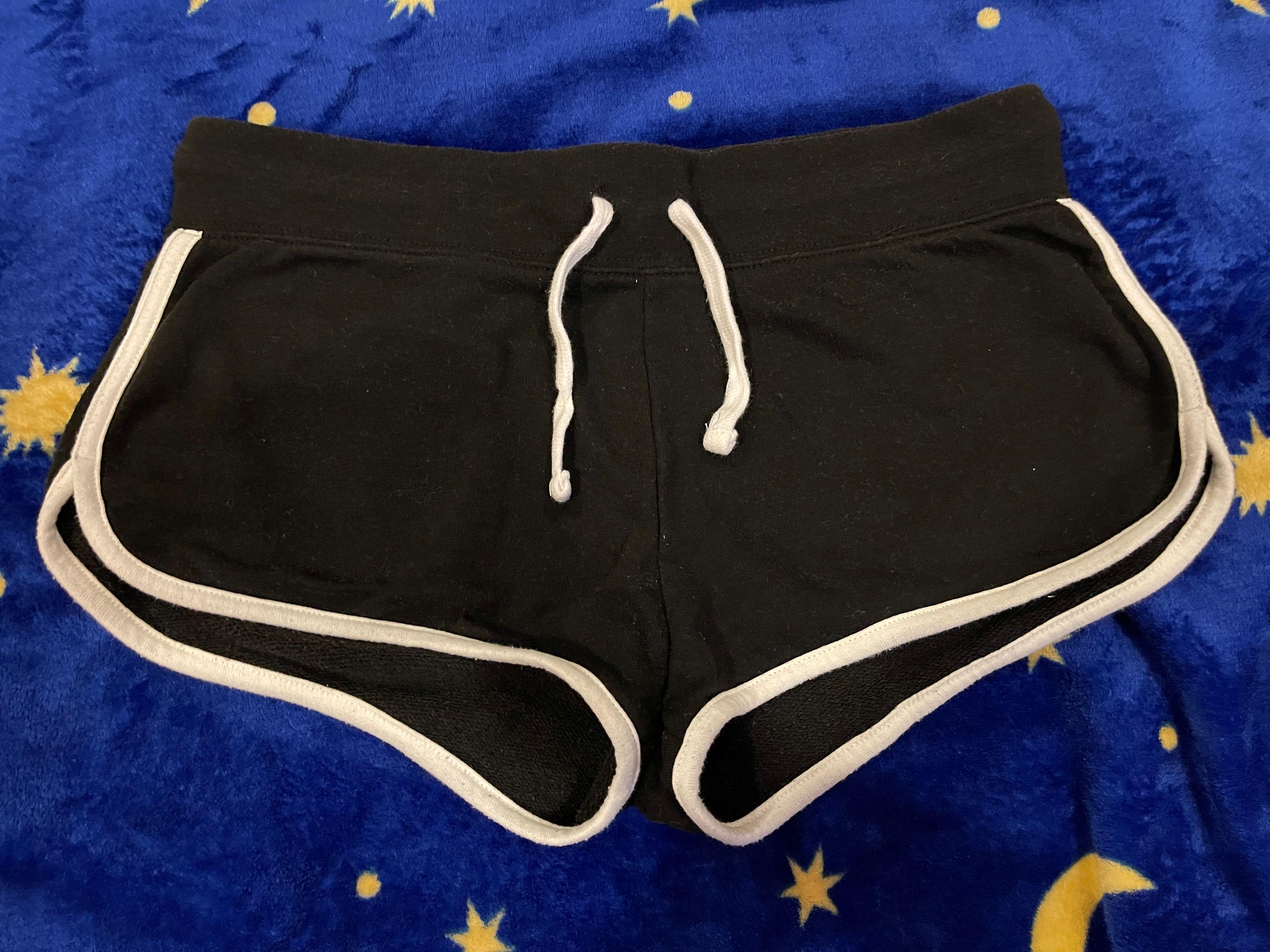 H&m comfy 2025 shorts