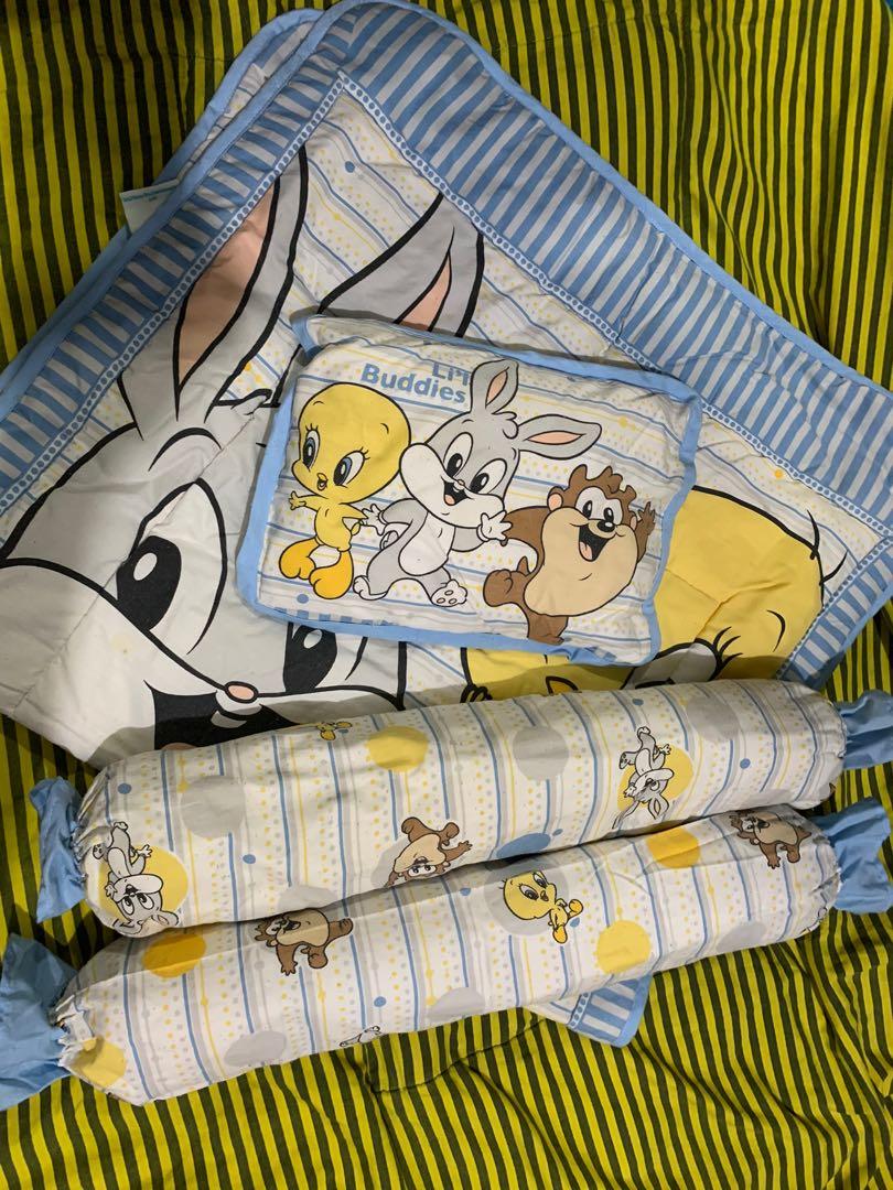 Baby looney tunes crib bedding top